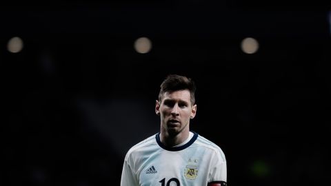 Lionel Messi, datos breves | CNN 2 Lionel Messi reacciona durante el partido amistoso entre Argentina y Venezuela en el Estadio Wanda Metropolitano el 22 de marzo de 2019, en Madrid, España.