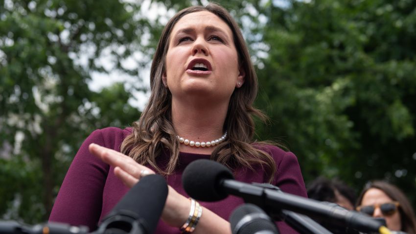 White House Press Secretary Sarah Sanders speaks to the press on the driveway of the West Wing of the White House in Washington, DC, May 29, 2019. (Photo by SAUL LOEB / AFP)
