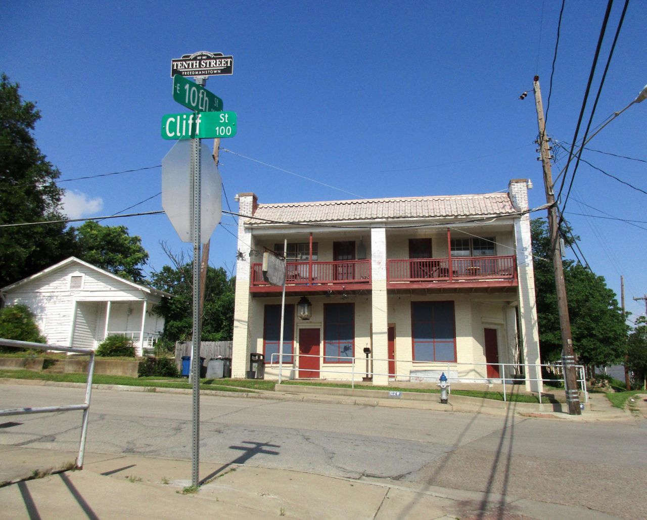 <strong>Tenth Street Historic District, Dallas, Texas:</strong> This Texas town is one of only a few remaining Freedmen's towns in America -- but it's shrinking due to large numbers of demolitions.
