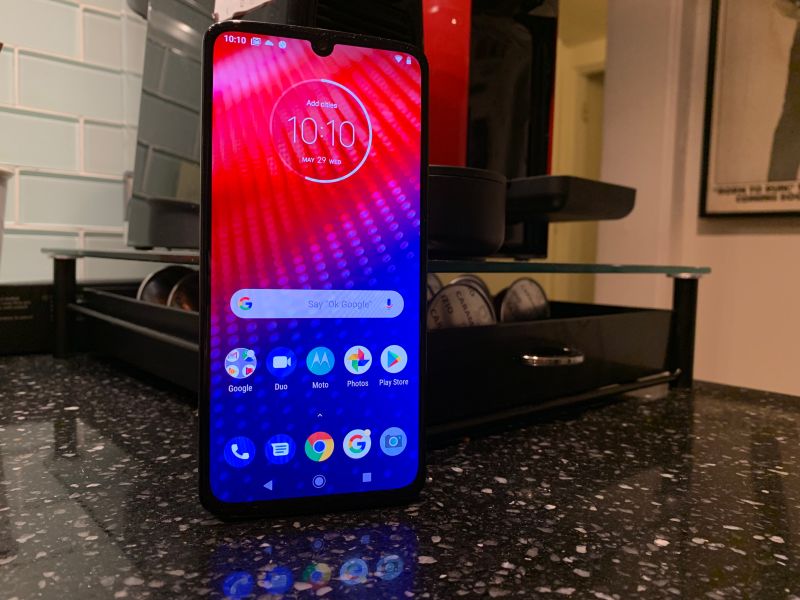 Motorola Moto Z4: Pricing, pre-orders and first impressions Motorola Moto Z4: Pricing, pre-orders and first impressions