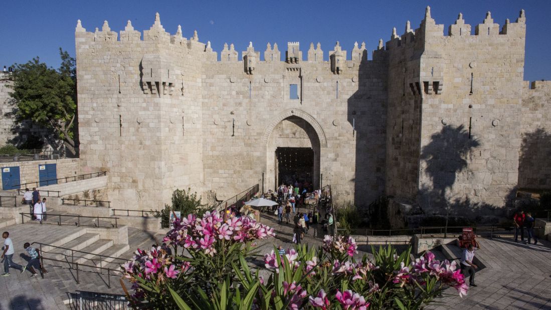 <strong>Damascus Gate:</strong> Many visitors enter the Old City here.