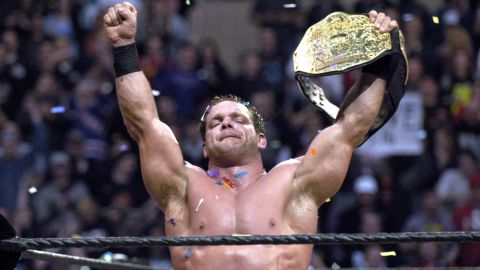 Chris Benoit wins the World Heavyweight Championship at Wrestlemania in 2004.