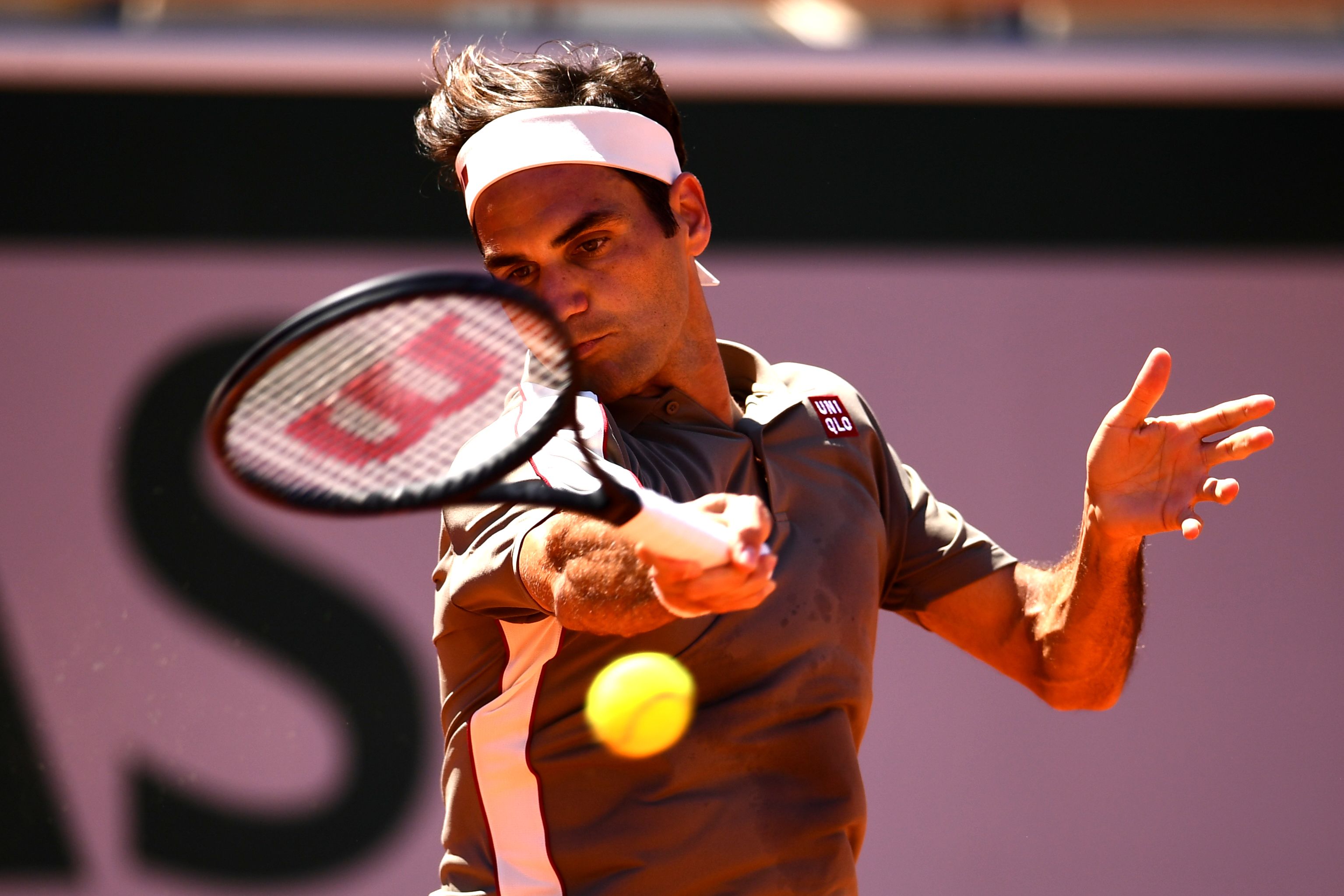 Wawrinka now meets fellow Swiss Roger Federer in the quarterfinals. <br />Two days after contesting his 400th grand slam match, Federer won to become the oldest men's quarterfinalist at Roland Garros since 1971.