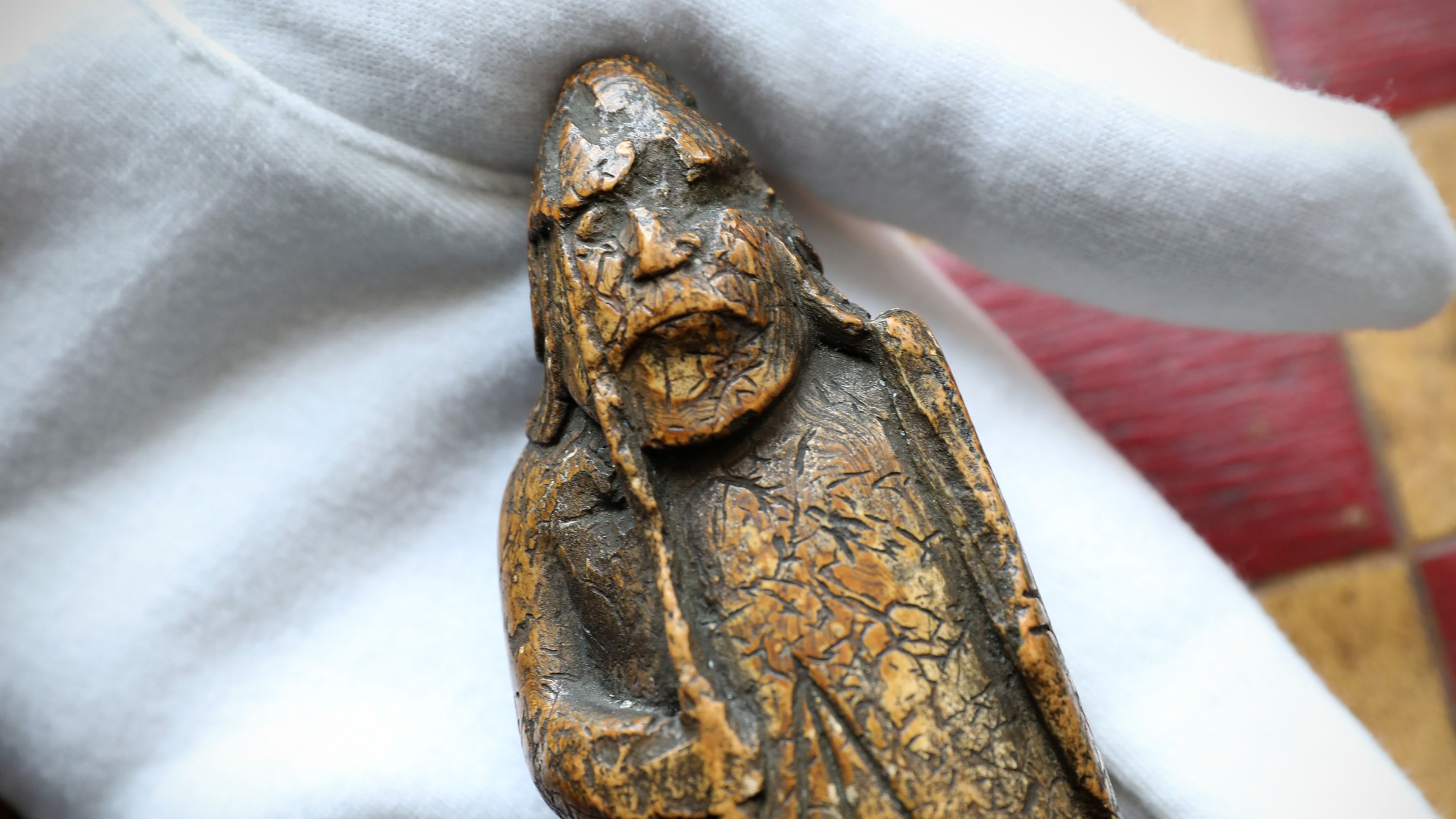 A Medieval Chess Piece Potentially Worth $1.2 Million Languished in a  Drawer for Decades, Smart News