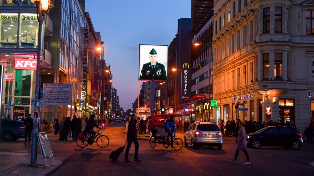 <strong>Checkpoint Charlie:</strong> "Checkpoint C" was one of the most important border crossing during the Cold War. Now it is a popular tourist destination.