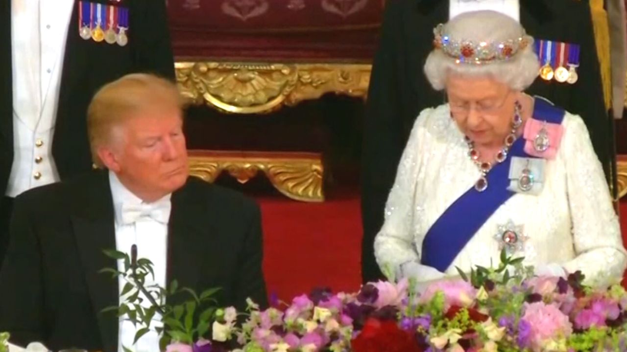Trump and Queen Elizabeth toast