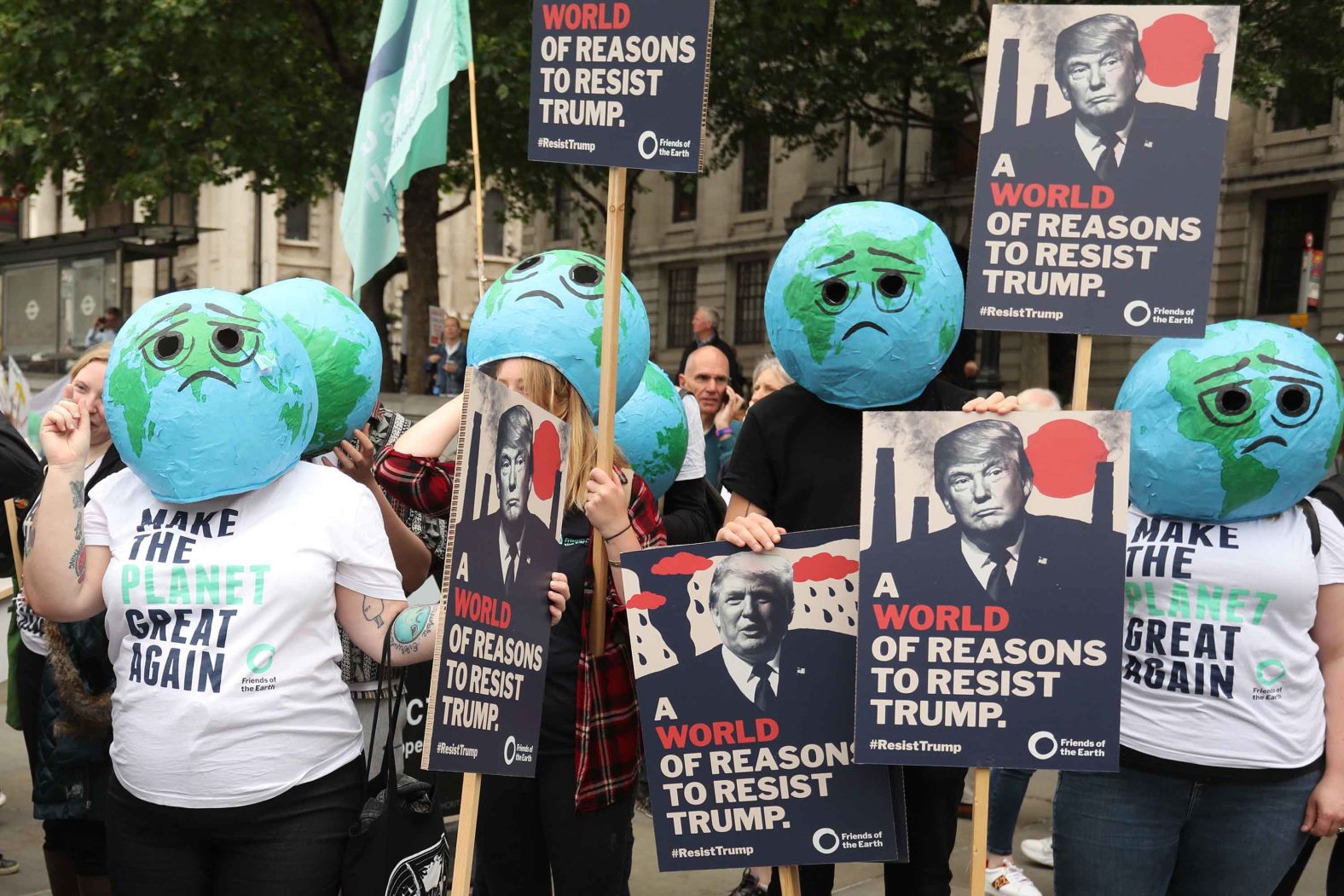 In pictures: Demonstrators protest Trump’s UK visit | CNN