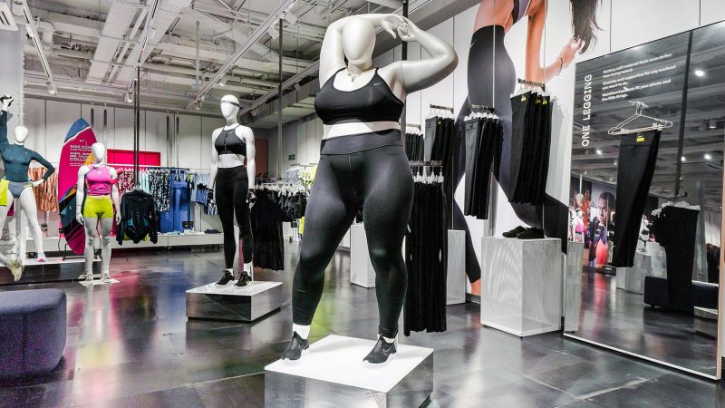 de wind is sterk Neuropathie onvergeeflijk Nike introduces plus-size and para-sport mannequins to London store | CNN
