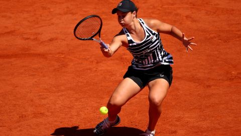 Ashleigh Barty will face Amanda Anisimova in the French Open semifinals.