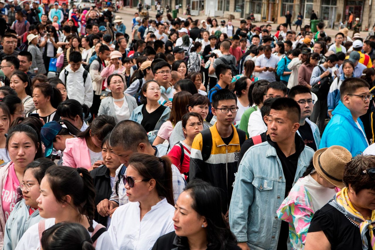 Students wait for a "gaokao train" at Dayangshu Station in Inner Mongolia on June 5, 2019.