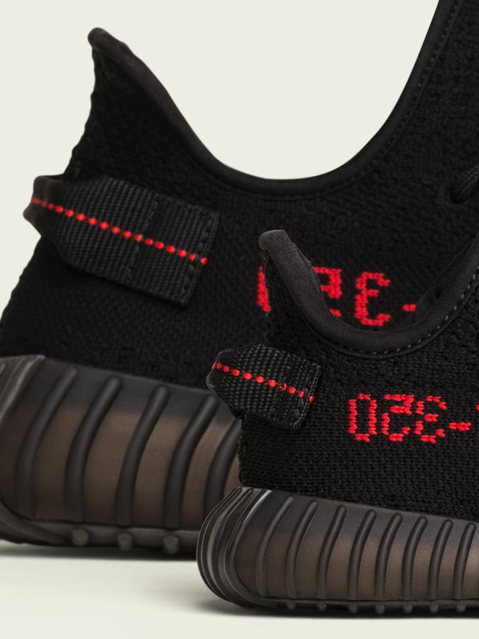 Adidas Yeezy Boost V2: Shoppers line up for new Kanye West sneaker | CNN