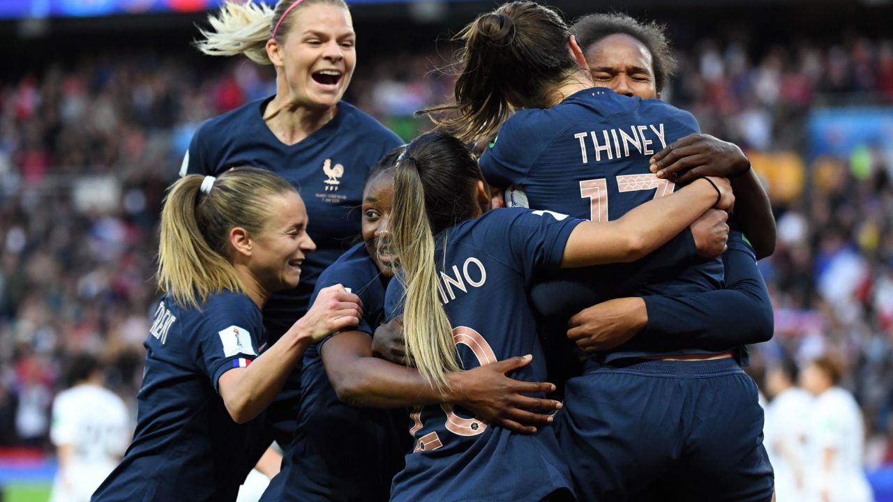 Women's Euro 2022: Apart from Lyon and Paris, French football