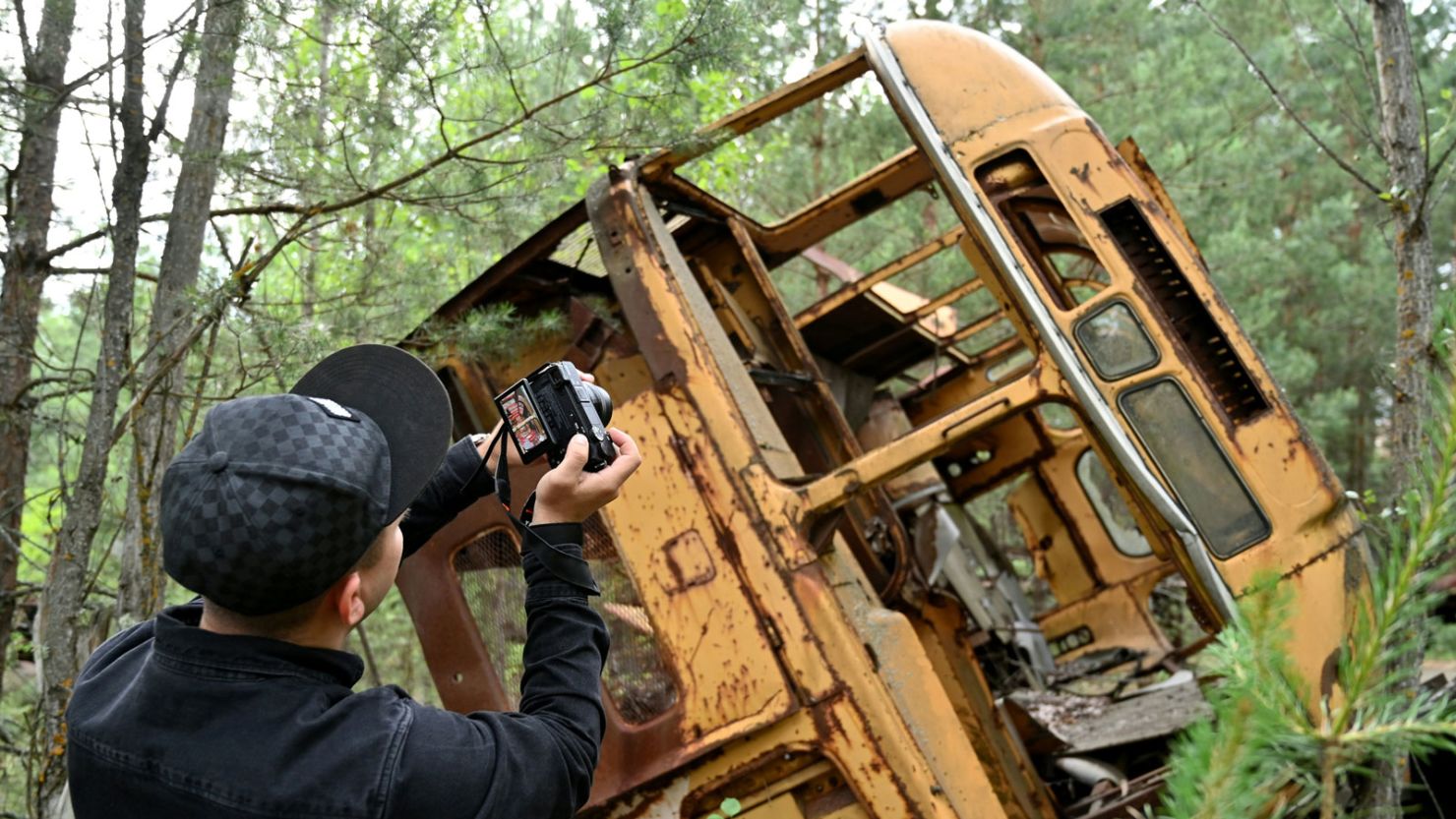 Chernobyl-toursim---bus---Getty-Images