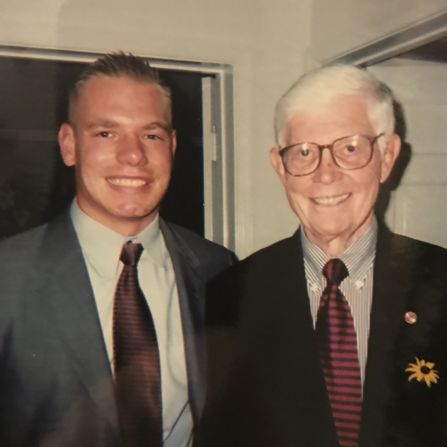Swalwell meets former US Rep. John Anderson in 2001. "John was a moderate Republican who exemplified statesmanship and collaboration," <a href="index.php?page=&url=https%3A%2F%2Ftwitter.com%2Frepswalwell%2Fstatus%2F940278875380215808%3Flang%3Den" target="_blank" target="_blank">Swalwell tweeted.</a> "I was lucky to meet him in 2001 while interning on the Hill."