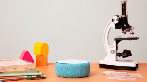 Echo Dot Kids Edition, Blue, Desk