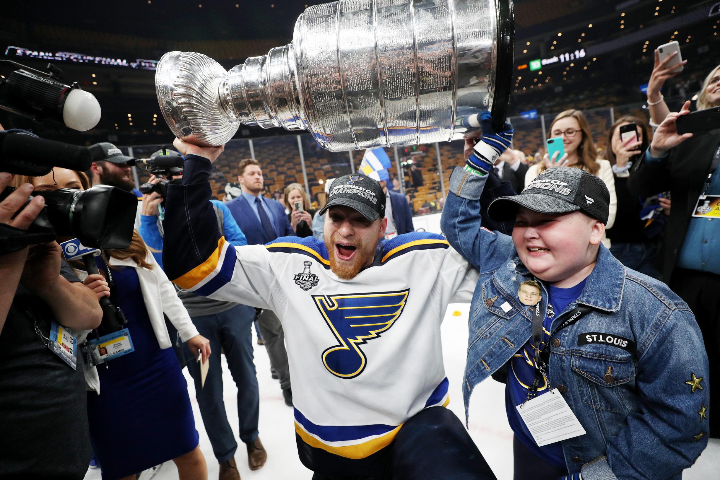 St. Louis Blues give superfan Laila Anderson a Stanley Cup