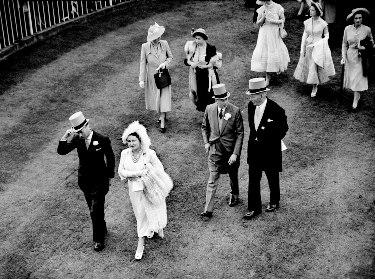 King George VI and Queen Elizabeth (The Queen Mother) and other royal racegoers (including Princesses Elizabeth and Margaret) in 1950. 