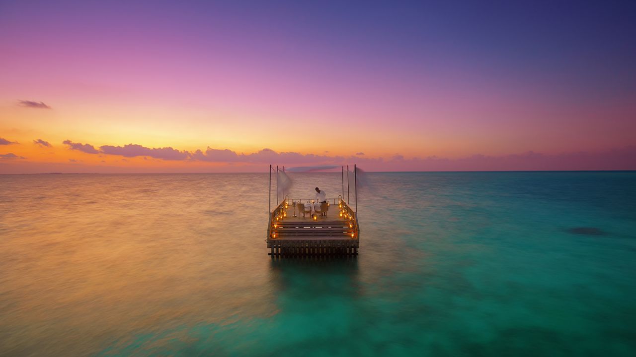 <strong>Destination Dining at Baros Maldives: </strong>Dining options at Baros Maldives include both traditional restaurants and private dining spots. Amongst the latter, their secluded sandbank is a popular choice and can be booked throughout the day.