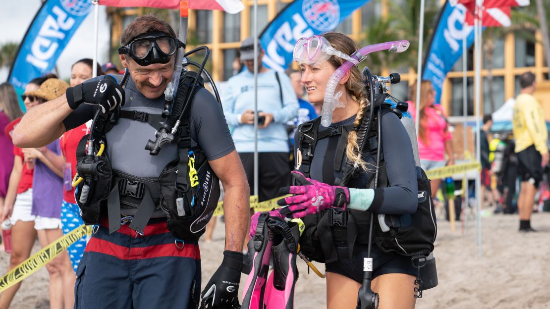 01 divers guiness world record