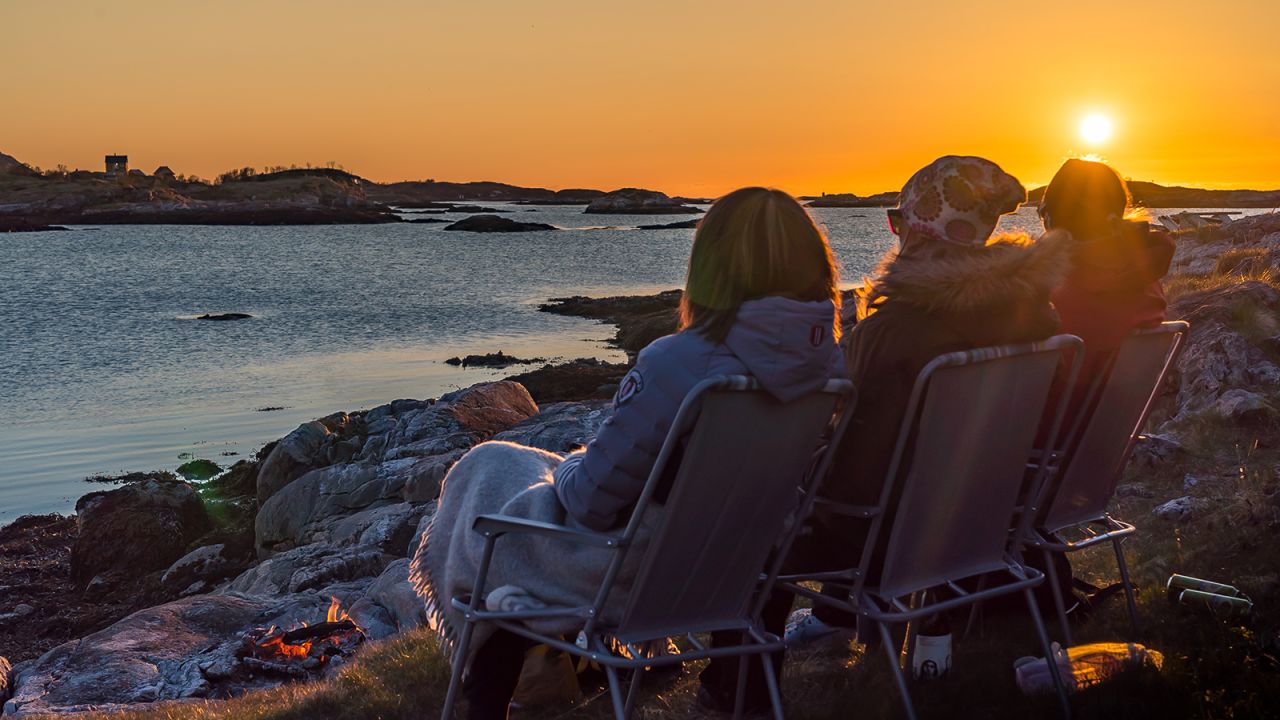<strong>Midnight Sun:</strong> Conventional timekeeping means little here, where the sun doesn't set between May and July, and the darkness of the long Polar Night lasts from November to January. 