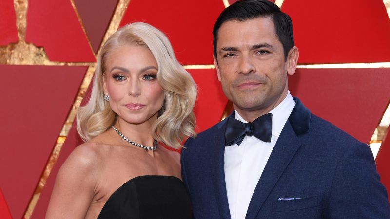 kelly ripa lock necklace 2020