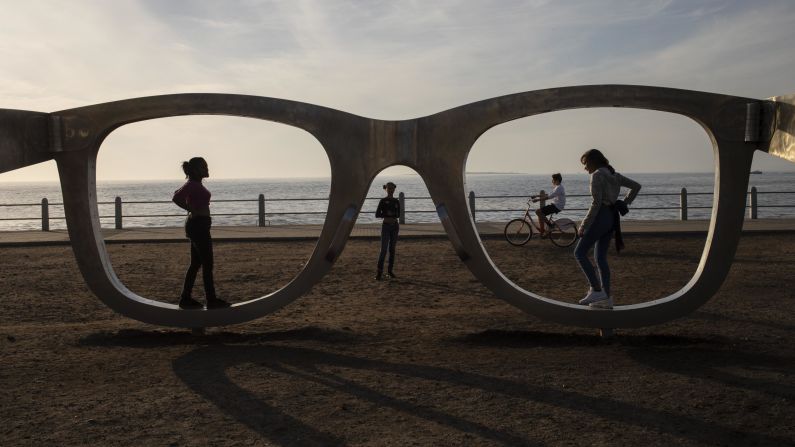 <strong>Cape Town: </strong>There was a public outcry in 2014 when artist Michael Ellion's tribute to Nelson Mandela was unveiled. "Perceiving Freedom" is a giant sculpture of a pair of Ray-Ban Wayfarer sunglasses, partially sponsored by Ray-Ban. 