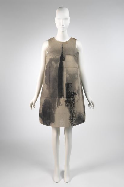In the 1960s, graphic designer Harry Gordon designed five mod style paper "poster dresses." The dresses sold in the US for $2.98 each, and were screen-printed with a photo.