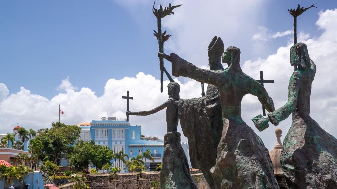 <strong>Puerto Rico:</strong> A bronze statue, "La Rogativa," commemorates a 1797 procession by the women of San Juan at a time when the city was under siege by British troops.