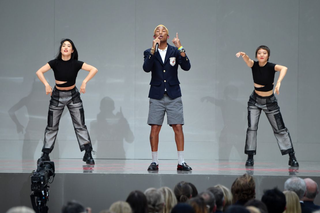 Guests were treated to a live perfromance by Pharrell Williams.