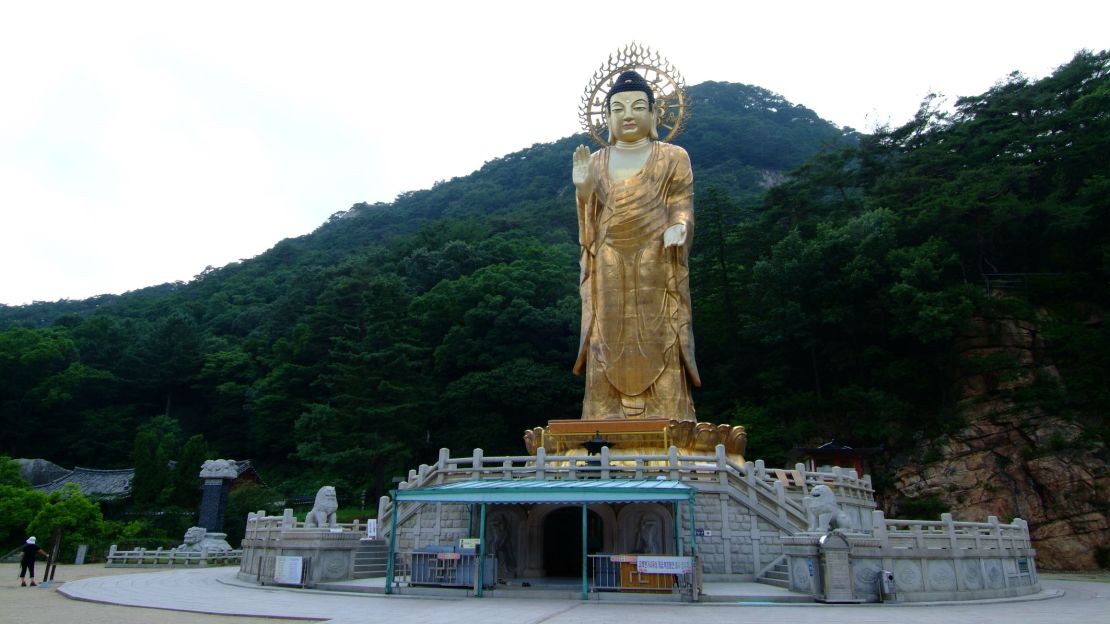 Beopjusa Temple features Korea's highest pagoda.