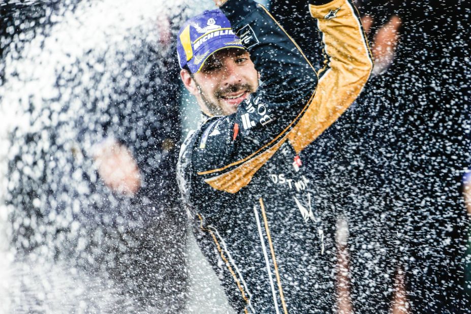 Jean-Eric Vergne strengthened his grip on the title with his third victory of the season in Bern, extending his lead to 38 points at the top of the championship.