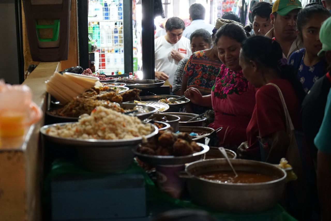 <strong>Affordable eats: </strong>Although El Mercado is best known for its dizzying number of stall-lined alleyways, the covered food market is also a popular destination for workers looking for a cheap lunch.