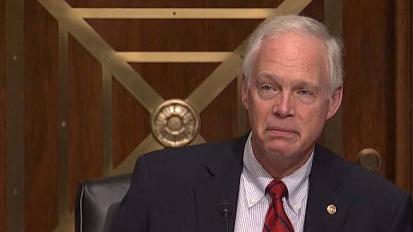 ron johnson border photo reaction