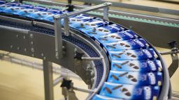 Packets of Oreo biscuits move along a conveyor belt on the production line at the Trostyanets confectionery plant, operated by Mondelez International Inc., in Trostyanets, Ukraine, on Thursday, April 6, 2017. Mondelez International Inc. bucked Russias recession to expand retail sales there by a double-digit percentage last year after starting to produce Oreo cookies as well as sweets blending chocolate and crackers, the companys regional manager said. Photographer: Vincent Mundy/Bloomberg via Getty Images