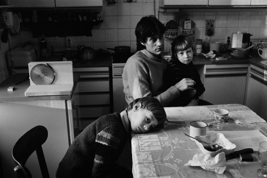 Ute Mahler, Berlin, Winfried Glatzeder, Robert and Philipp, 1982, from the "Living together" series. 