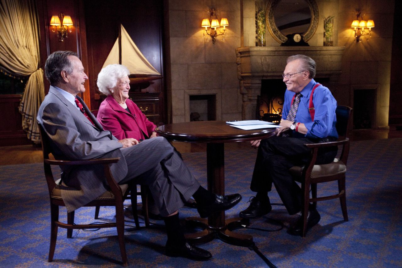 King interviews former President George H.W. Bush and his wife, Barbara, in 2010.