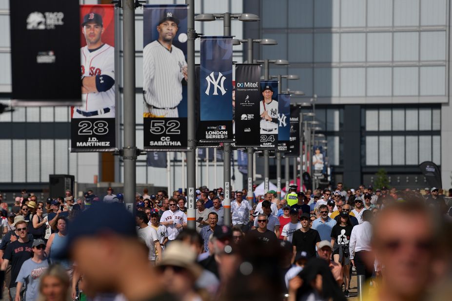 Meghan Markle Attends the Boston Red Sox vs New York Yankees Baseball Game  - Tom + Lorenzo