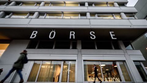 Swiss regulators on Monday barred the trading of Swiss stocks in Europe after talks stalled on the future relationship between Bern and Brussels. 