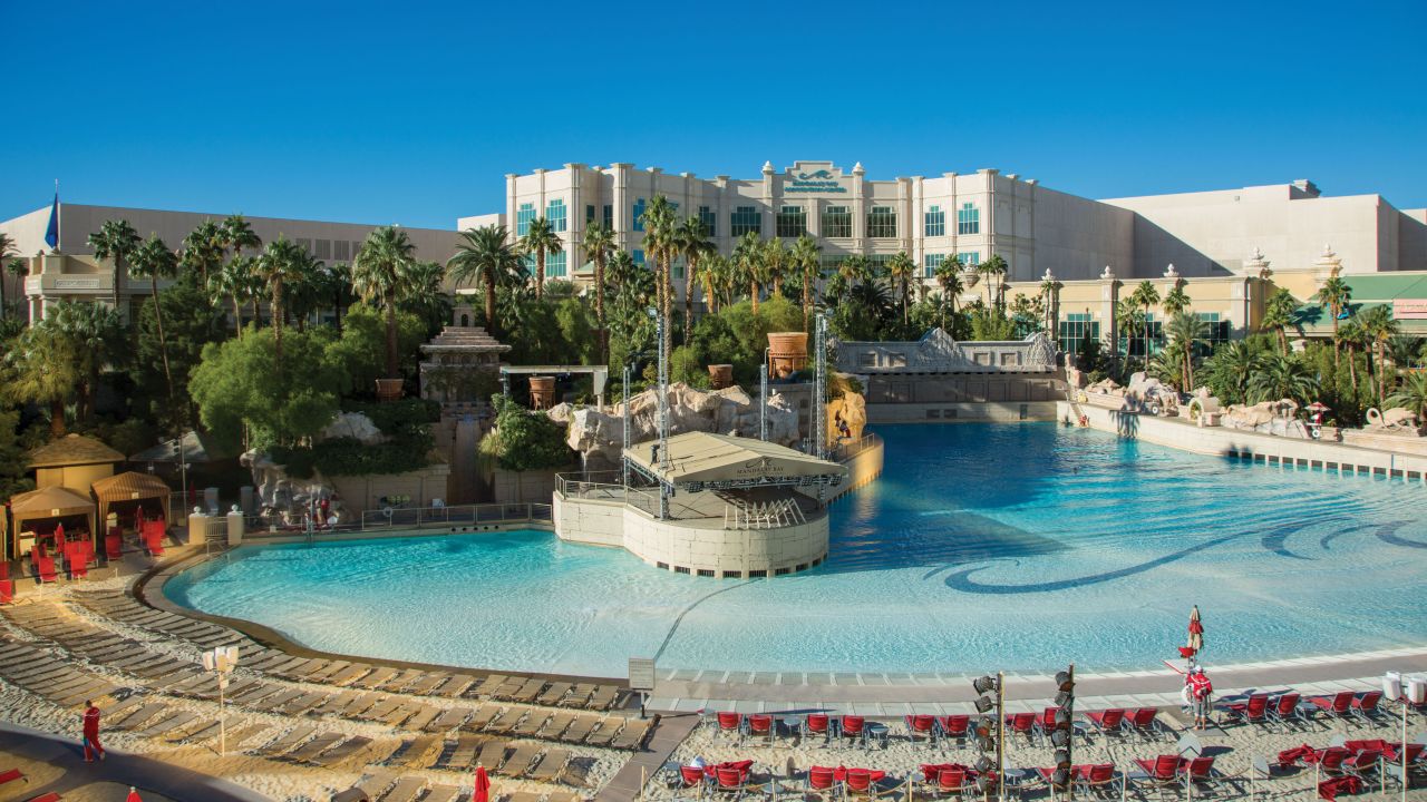 You'll forget you're in the desert when you feel the pool's wave simulator. 