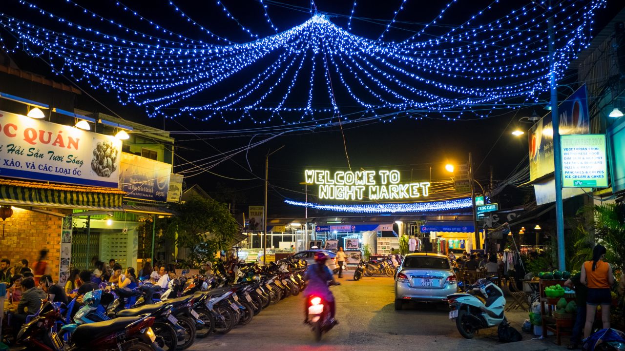 The Dinh Cau night market in Duong Dong, Phu Quoc.