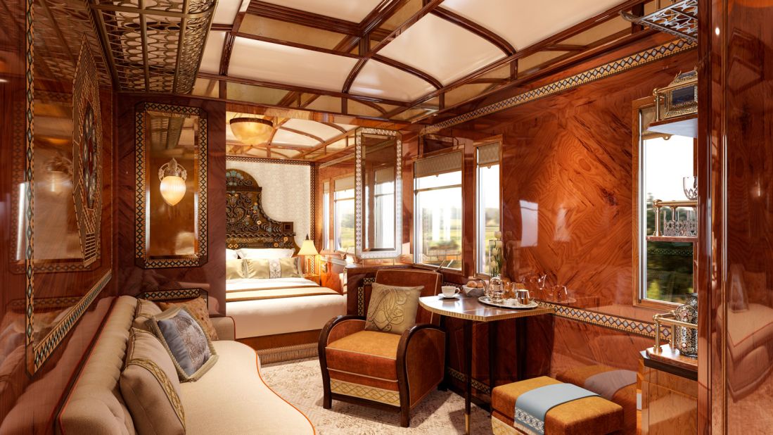 Venice Simplon-Orient-Express luxury train: informations, cabines