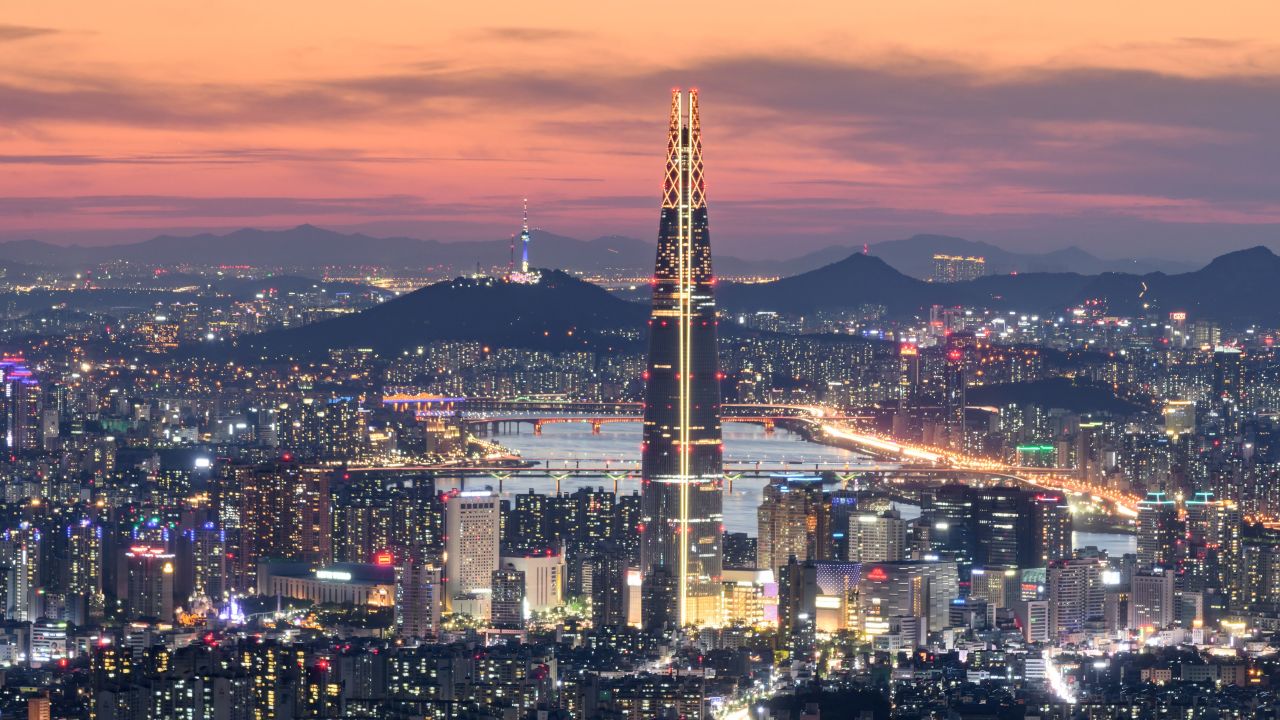 The Lotte World Tower, the tallest building in Seoul, stands 555 meters high. Kim scaled the 123-story building in 2017.
