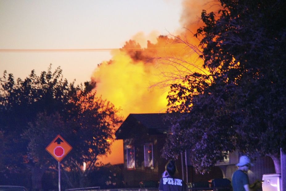 A fire breaks out behind the Casa Corona restaurant in Ridgecrest, California, on Friday. Some gas lines and water lines broke during the earthquake.