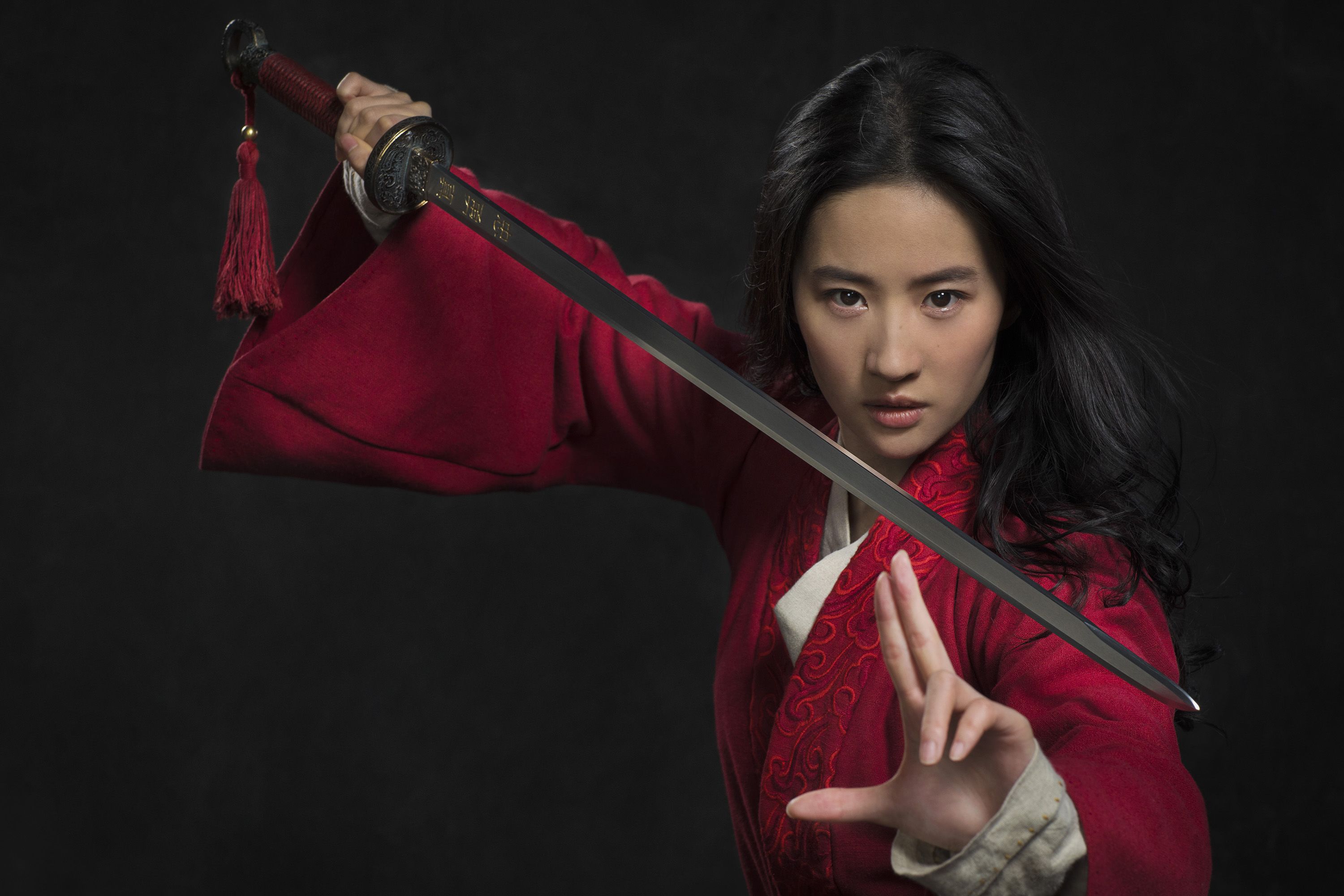 Mulan' live action trailer shows how fierce of a fighter she is | CNN