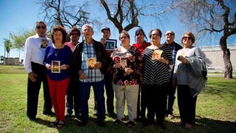 Descendants of Bazán and Longoria gather to reflect on how their relatives died and to discuss modern immigration. 