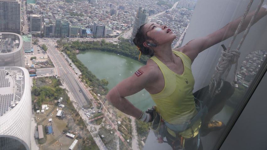 Kim climbed the Lotte World Tower in Seoul in 2017, scaling the 550-meter skyscraper in two and a half hours.