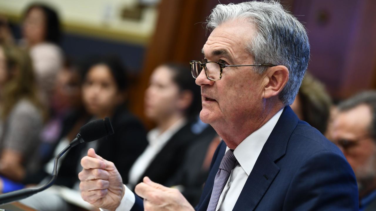 Federal Reserve Board Chairman Jerome Powell testifies during a full committee hearing on "Monetary Policy and the State of the Economy" on July 10, 2019 in Washington,DC. - Uncertainty about trade frictions and global growth continues to weigh on the US economic outlook, Federal Reserve Chair Jerome Powell said Wednesday, keeping the door open to an interest rate cut this month. In his highly-anticipated testimony to Congress, Powell said many central bankers believed the case for lower rates "had strengthened" last month given the rising "crosscurrents" in the economy. (Photo by Brendan Smialowski / AFP)