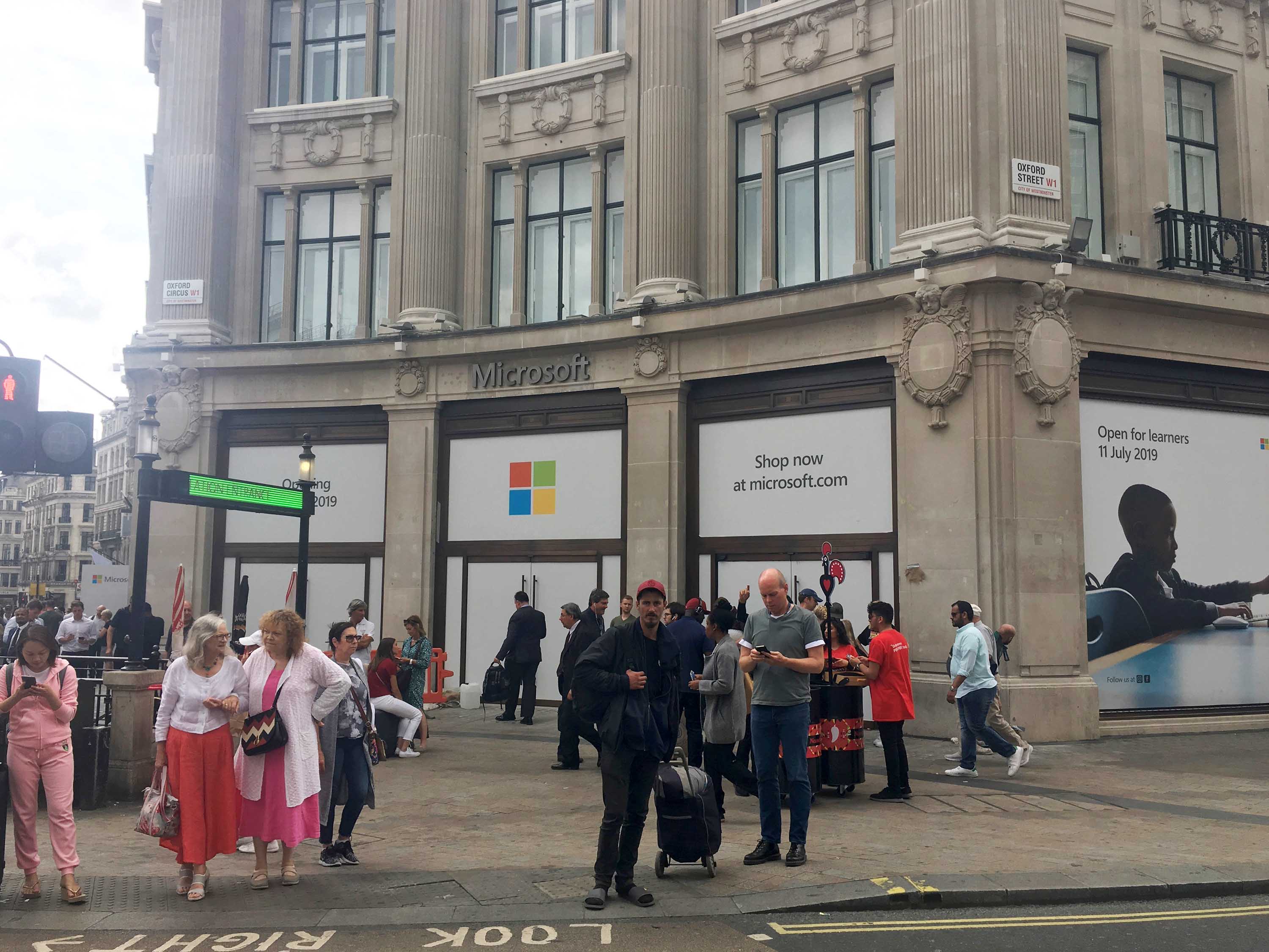 Buy The Town - Microsoft Store