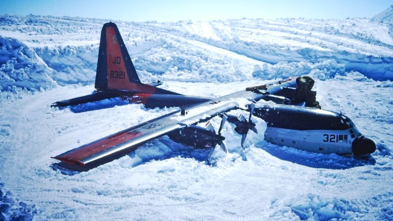 <strong>The recovery of Juliet Delta 321: </strong>This<strong> </strong>Lockheed LC-130, call sign Juliet Delta 321, crash-landed in Antarctica in 1971. It's pictured here during recovery operations 15 years later. 