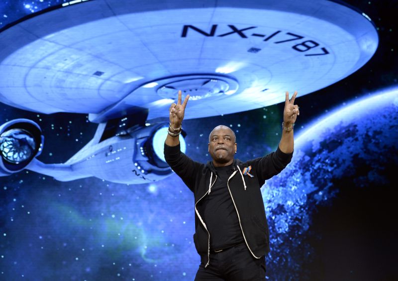 Star Trek s LeVar Burton expects he ll beam into Picard CNN